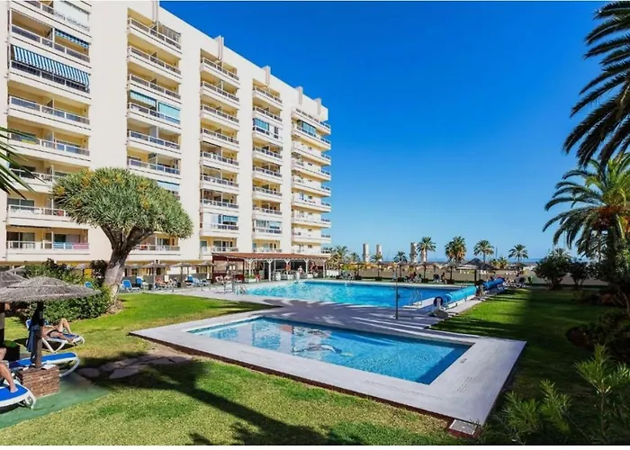 Estudio En Primera Linea De Playa Daire Fuengirola